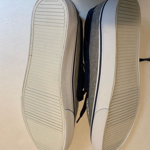 Men’s New with tags blue and gray boat shoes size nine Old Navy - Picture 2 of 4